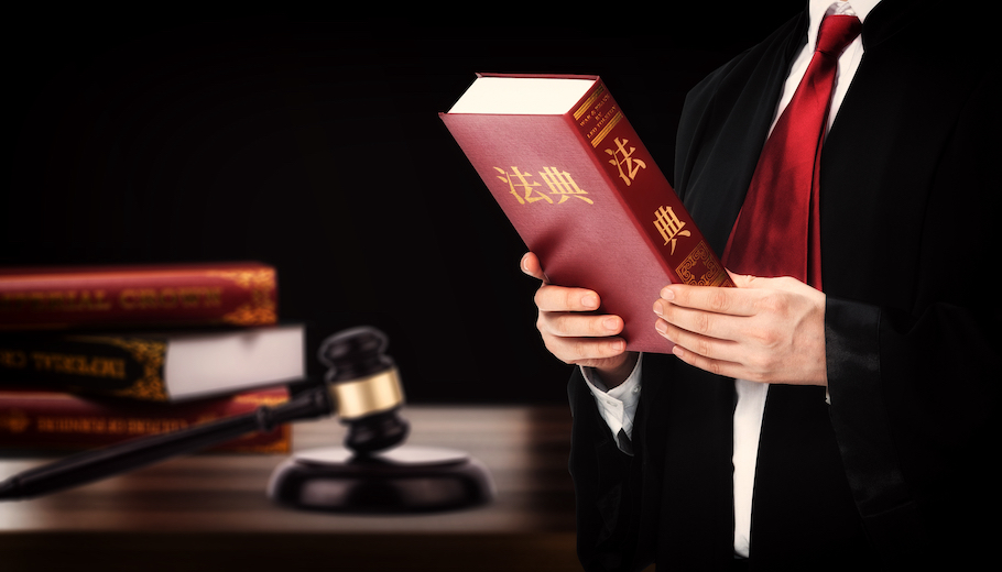 粮食购销领域贪污罪最新案例中,“虚增采购量套取补贴”如何定性贪污还是诈骗?量刑标准是多少?