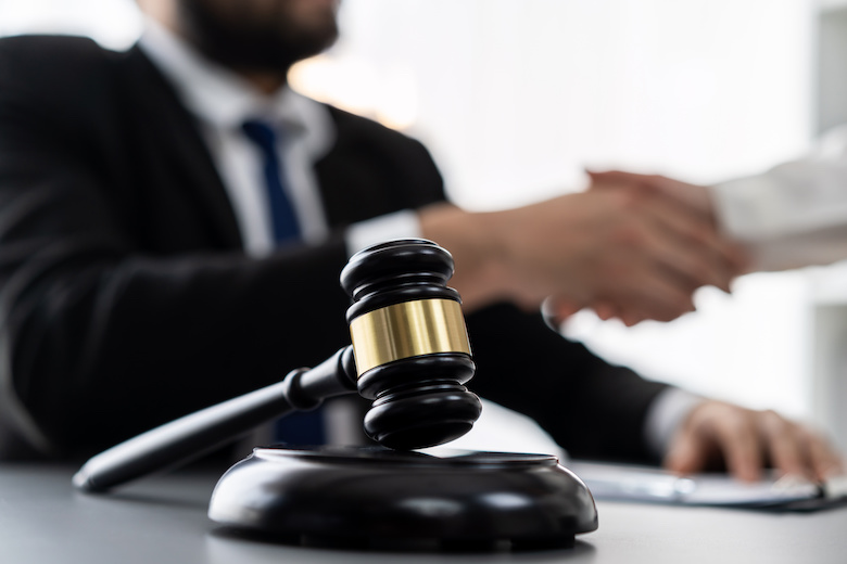 刑事案件被害人在什么情况用不用请律师?