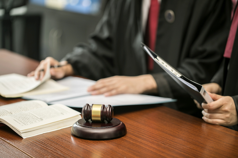 刑事案件没结案能提起民事诉讼吗?
