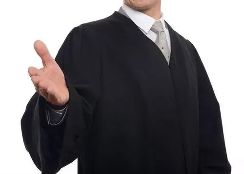 银行卡被朋友借用开设赌场，有几百万流水，会被判刑多久？