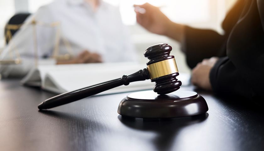 收了客户钱退还了犯罪吗